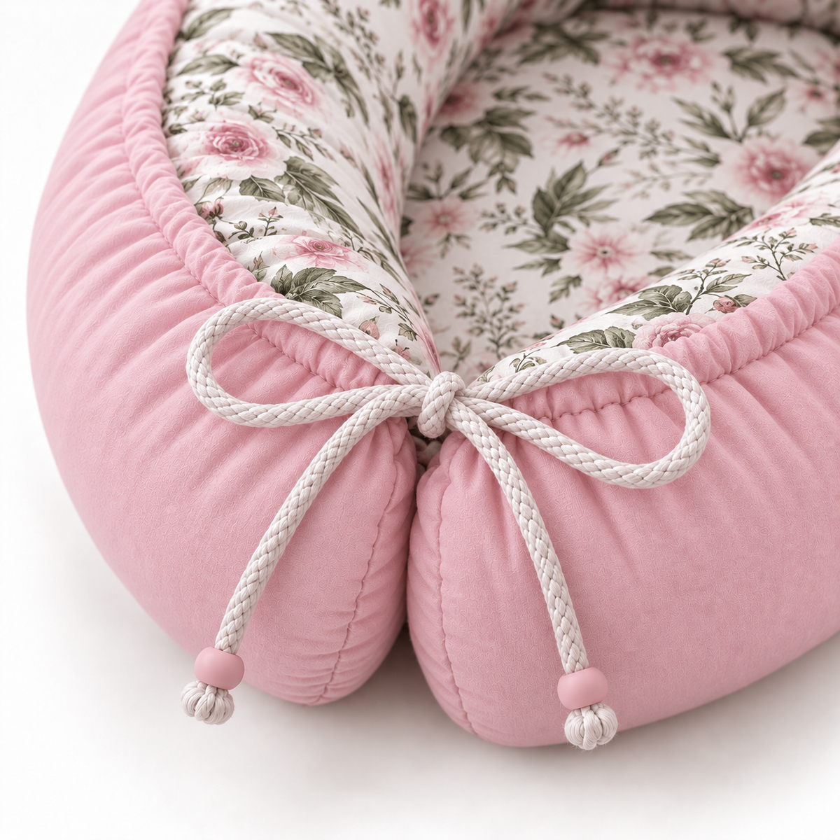 Babynest – Wendbares Babynestchen mit besonderen Mustern